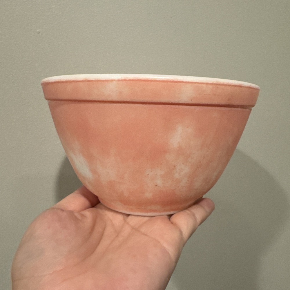 Pyrex VTG Glass PINK Mixing Bowl 401 1.5 Pt 1-1/2 Pint